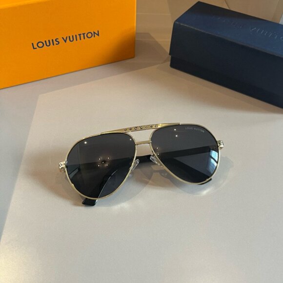 Louis Vuitton Gold Metal Frame Black Sunglasses - Picture 6 of 7
